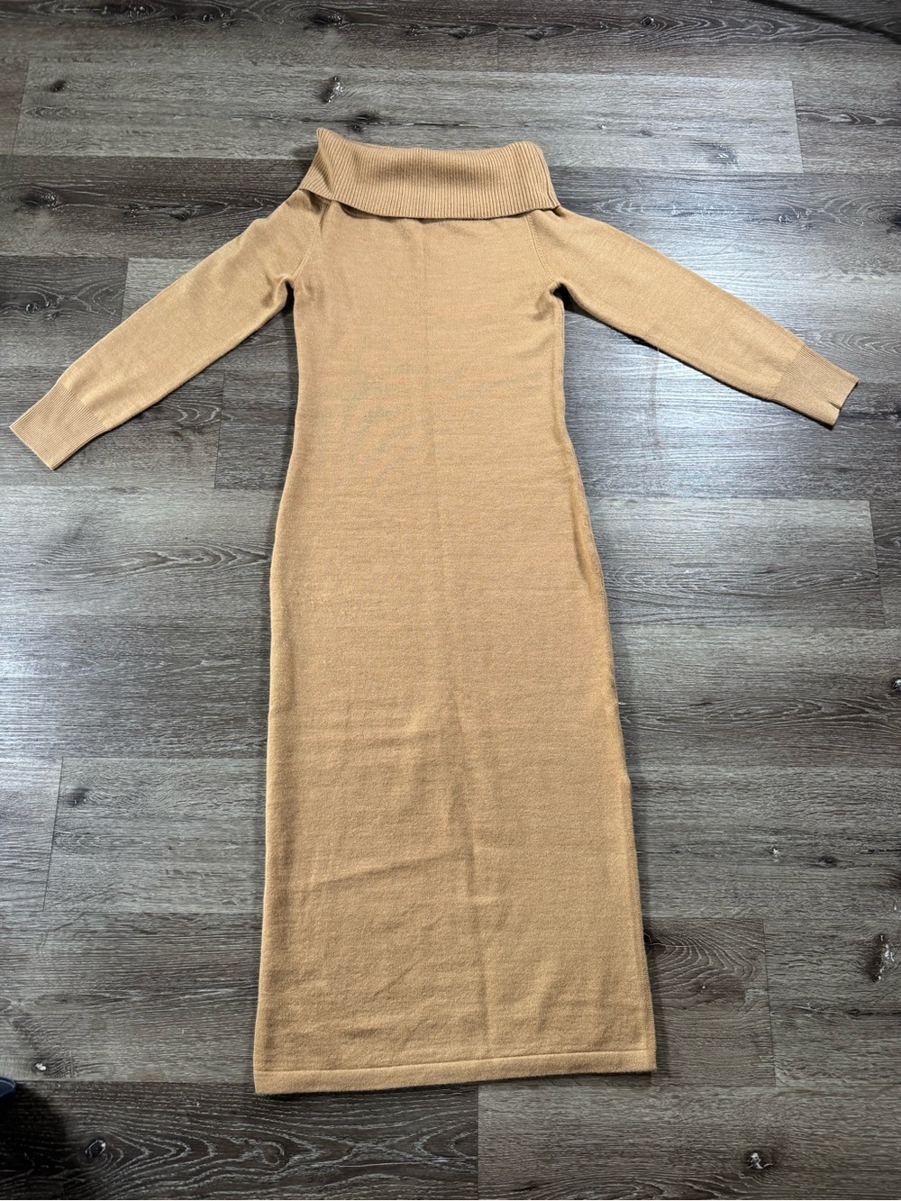 French Connection Camel Ribbed Off-Shoulder Maxi Dress‎ (210)